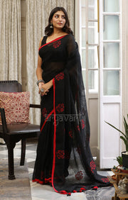 Red Roses In a Black Linen saree