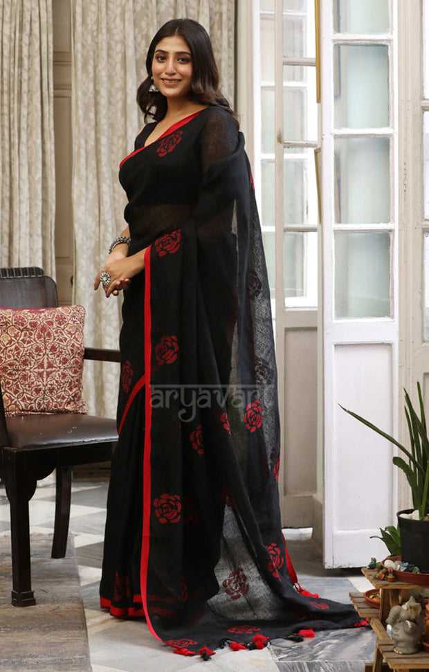 Red Roses In a Black Linen saree