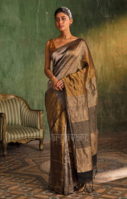 Play of Gold & Silver In A Tissue Linen Saree
