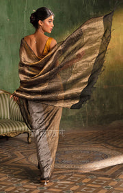 Play of Gold & Silver In A Tissue Linen Saree