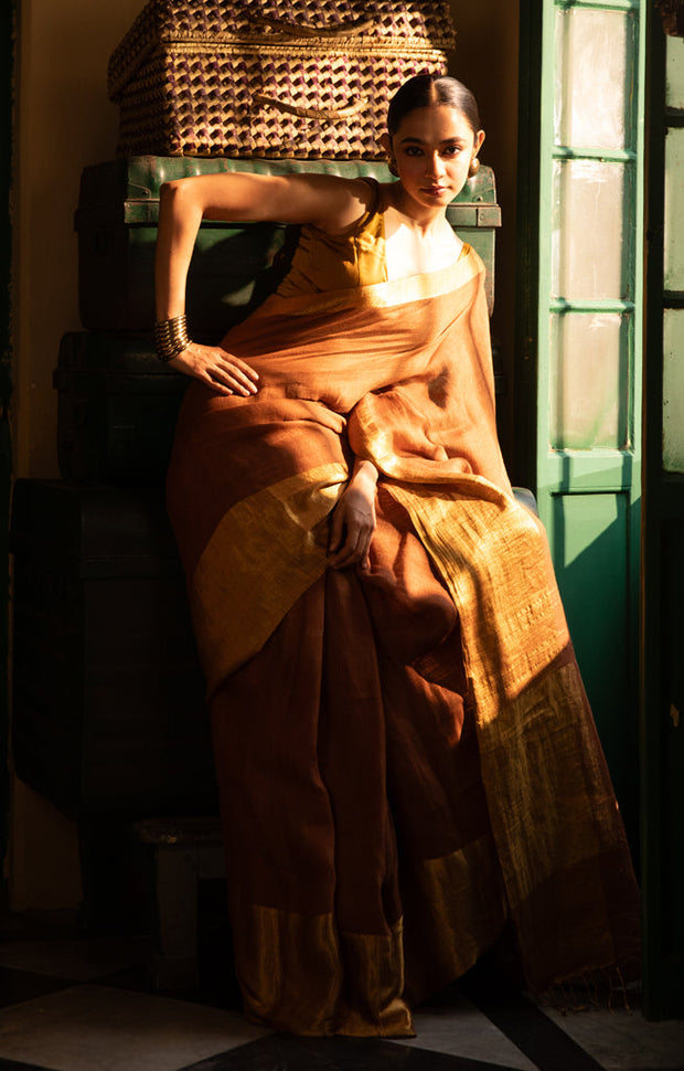 Absolutely Stunning Caramel Textured Linen Saree With Gold Zari Border & Pallu