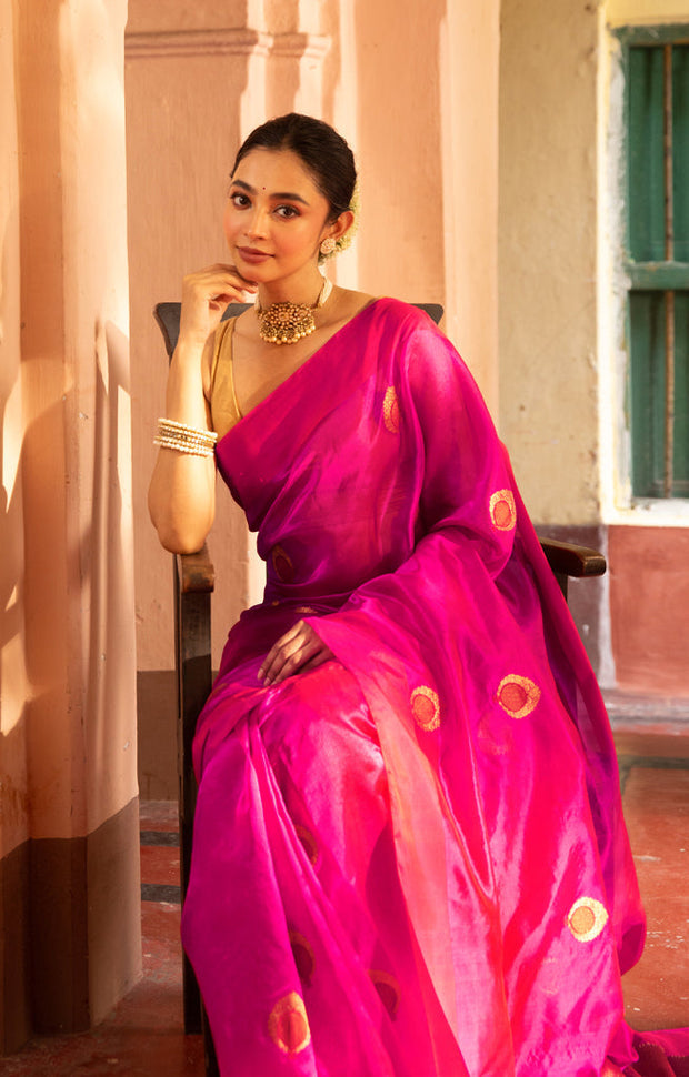 Stunning Fuchsia Silk Chanderi Saree With Woven Antique Buttas